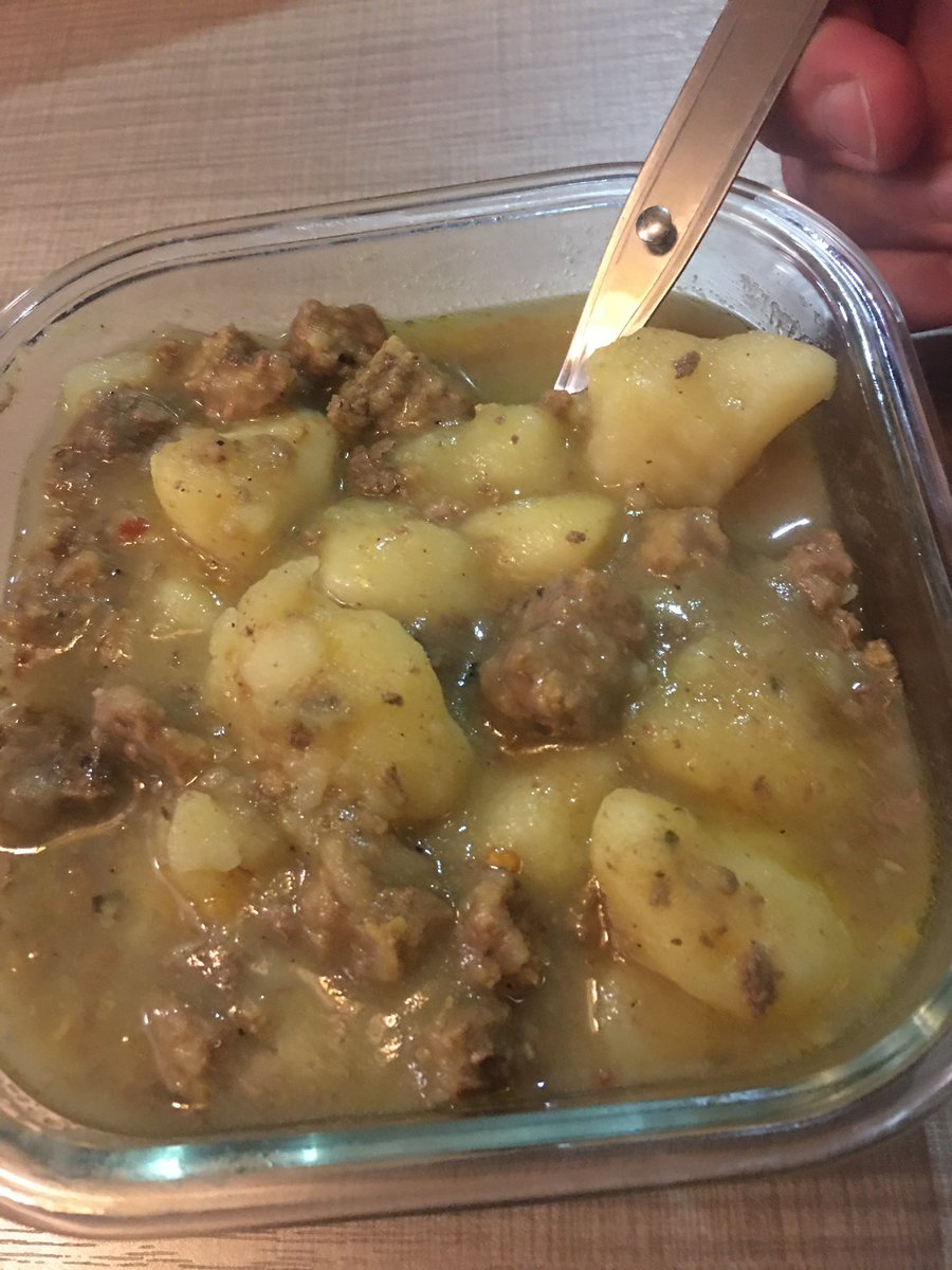 HealthAlfredo's tweet photo. #fuel #food #dinner #whole30 #hearty #stew #stew30 tavern style stew https://t.co/bWAso1efRr