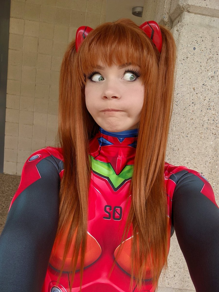 Nic the Pixie 🍉 on Twitter: "We doing a little studio shoot in our suits today! Stay tuned for