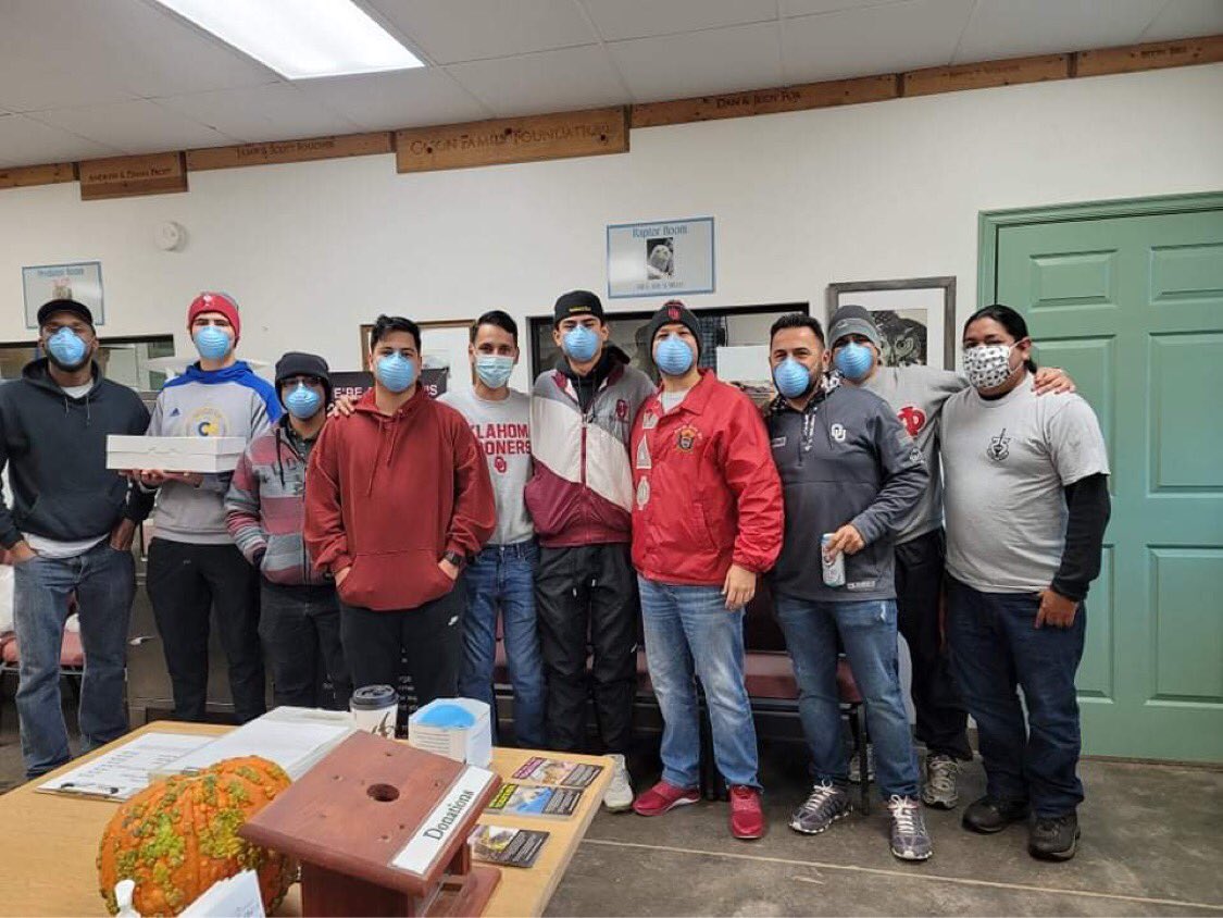 okalumknights's tweet photo. Community service this morning supporting the non-profit Oklahoma Wildcare. #servicefraternity https://t.co/UGs8h0BTFJ