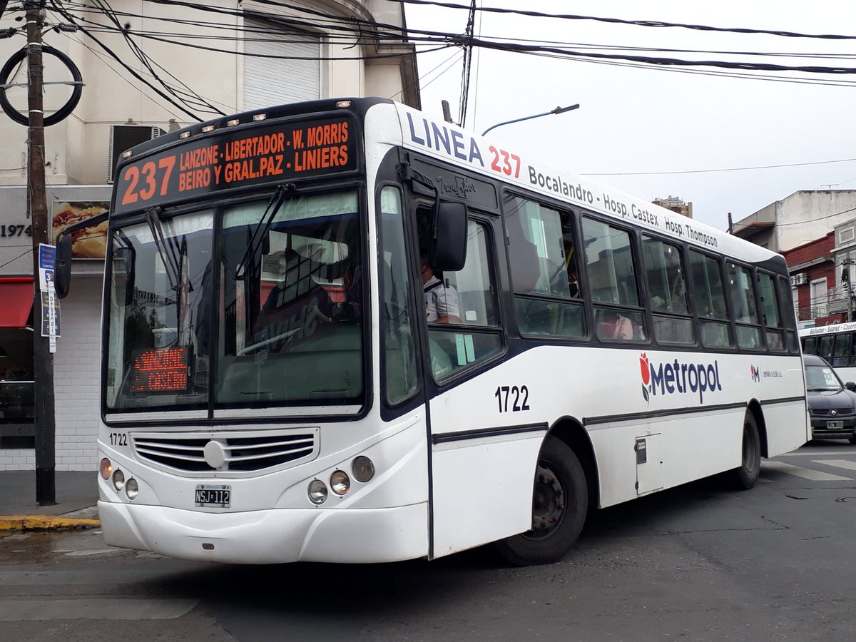CiudadDeBondis's tweet photo. #SabadoDeAportes
CAMBIO VIEJO POR NUEVO
A la #Linea237 llegaron algunos de los #Metalpar que tenía la #Linea276 y esta última se lleva los #Marcopolo 0km que incorporó la 237 https://t.co/K28UnnTpEK