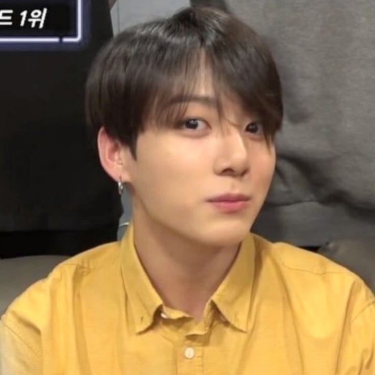 i2minkoo's tweet photo. homem mais lindo do mundo juro https://t.co/ocNcwTkxKb