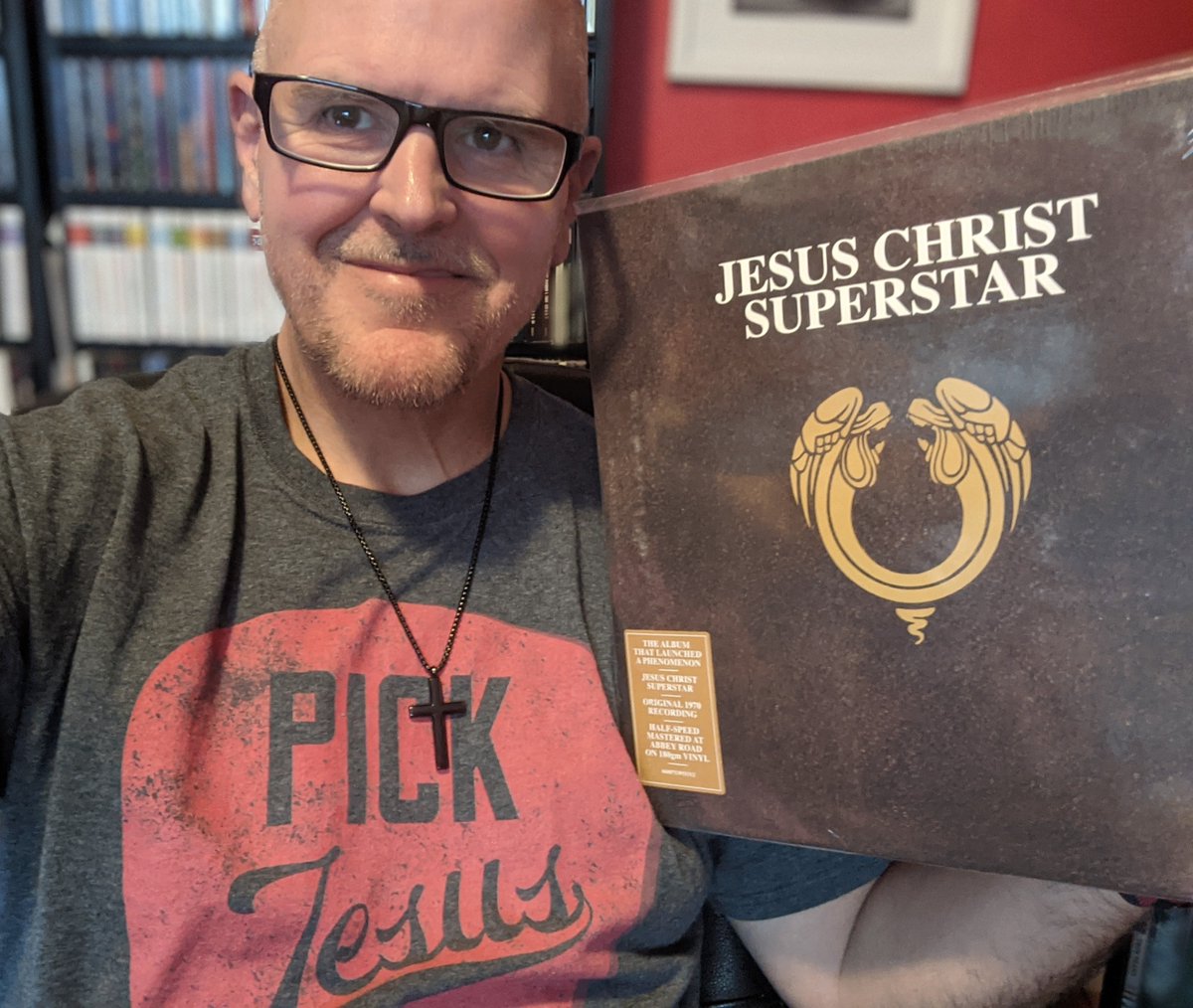 jimthecritic's tweet photo. What's the buzz, tell me what's a-happening? Off to see Jesus Christ Superstar (@JCSTheMusical) at @BroadwaySF -- Plan to wear something music related every day in 2021. Day 310 (Nov. 6): #PickJesus #jimmusic2021 @OfficialALW @SirTimRice https://t.co/J3EeiEGOmz