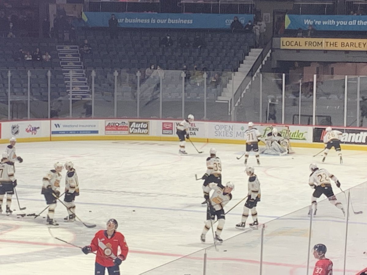 DuckMillard's tweet photo. Everywhere we go
People want to know 
Who we are
So we tell them
We are the Wheat Kings 
Mighty Mighty Wheat Kings
@bdnwheatkings the #Millards are in the house tonight in Regina. 
@DerekMillard22 @Fedeyks #Jimbo https://t.co/P4quTrj3gL