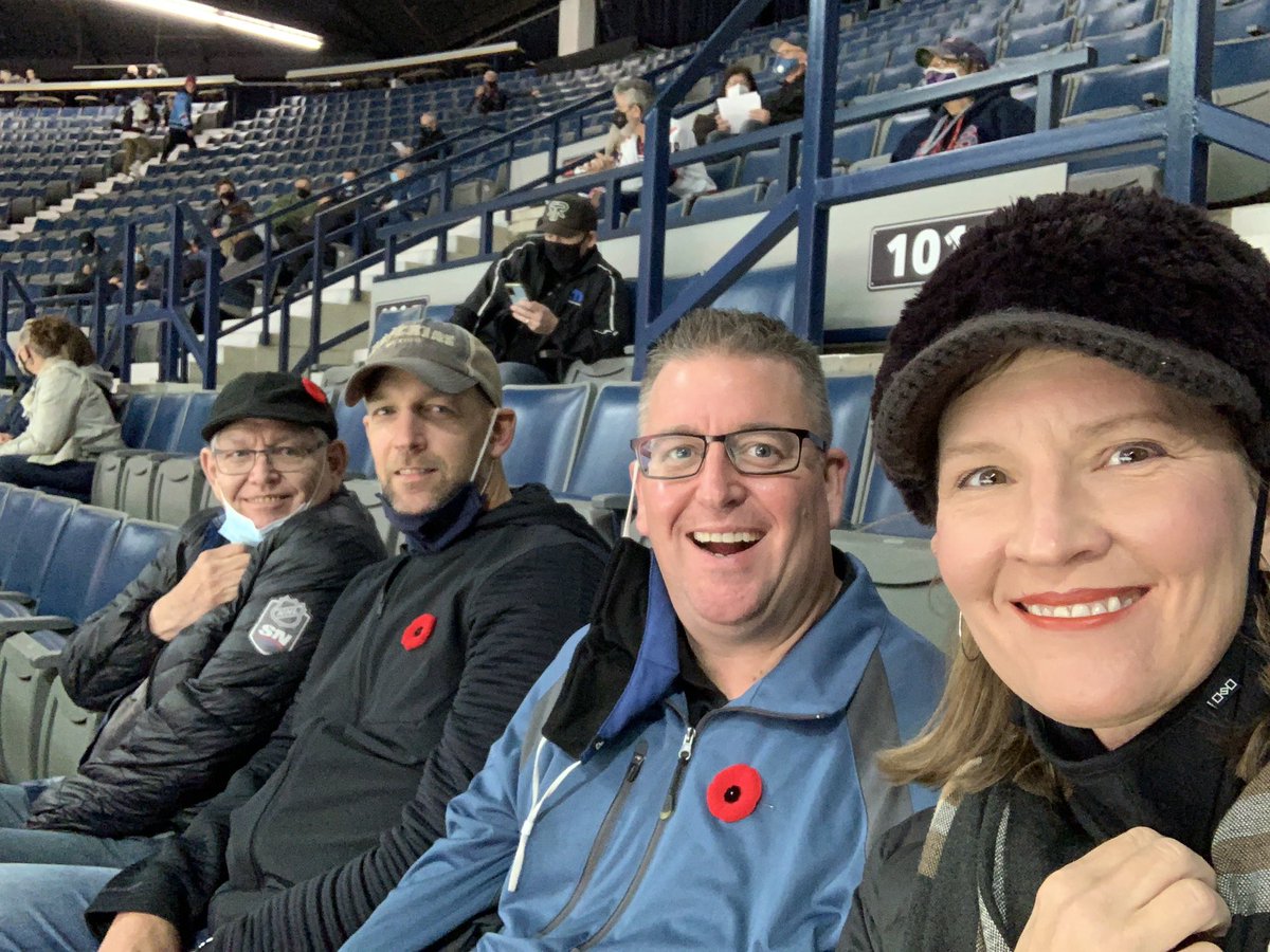 DuckMillard's tweet photo. Everywhere we go
People want to know 
Who we are
So we tell them
We are the Wheat Kings 
Mighty Mighty Wheat Kings
@bdnwheatkings the #Millards are in the house tonight in Regina. 
@DerekMillard22 @Fedeyks #Jimbo https://t.co/P4quTrj3gL