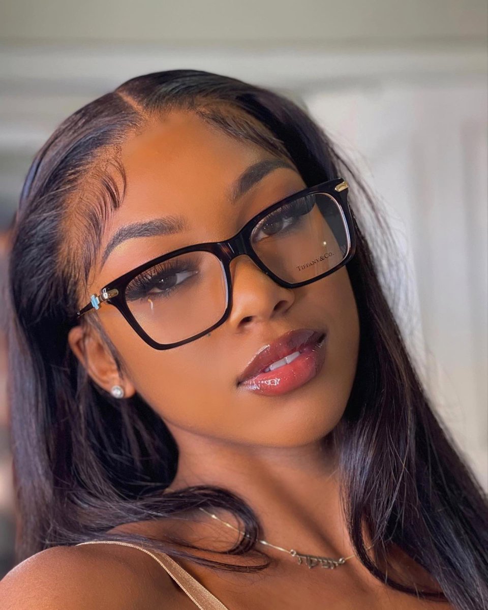 iamniqqq's tweet photo. love me yet? 🥴 https://t.co/dLHGKb9fdG