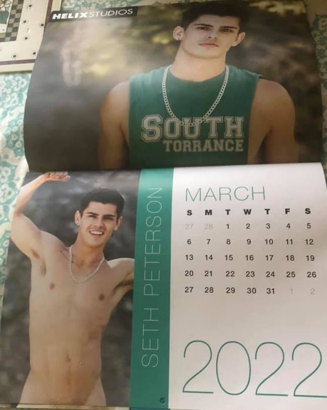 boyfetish's tweet photo. The Helix Studios Calendar is out https://t.co/Ijy2OH0YBj π¦ #Twinkmodels #HelixBoys https://t.co/AE7x3hJY0v