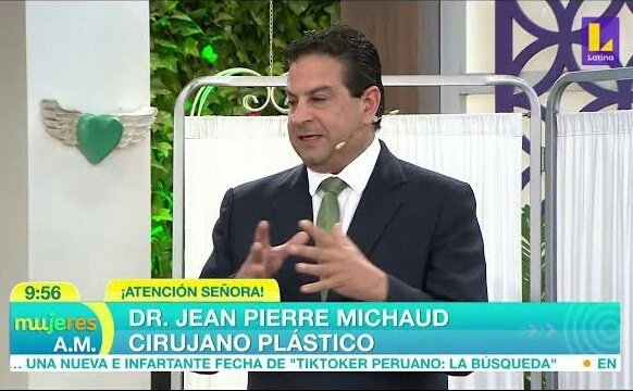 unchasqui's tweet photo. Esta no es la primera vez q Michaud, caserito de programas de TV, es denunciado por una muerte. Él ya había sido acusado por la fiscalía de Tacna tras una presunta mala praxis que causó el fallecimiento de una paciente en el 2011. https://t.co/5w600JQUuw