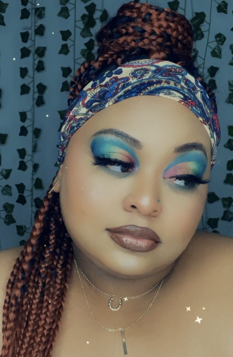 Shays__wayy's tweet photo. Day 77 of my #365daymakeupchallenge
🖍Brow Pomade
🖍Big Box of 64 Shades
🖍Blush Binder
🖍Gumbo💄
🖍Private Party💄
@WuzzamSupa
@thecrayoncase
#LOTD #thecrayoncase #mattebook #bigboxof64shades #makeupenthusiast #futurecrayoncutie🖍 #makeuplooks #makeupoftheday https://t.co/YbtkYGZz08