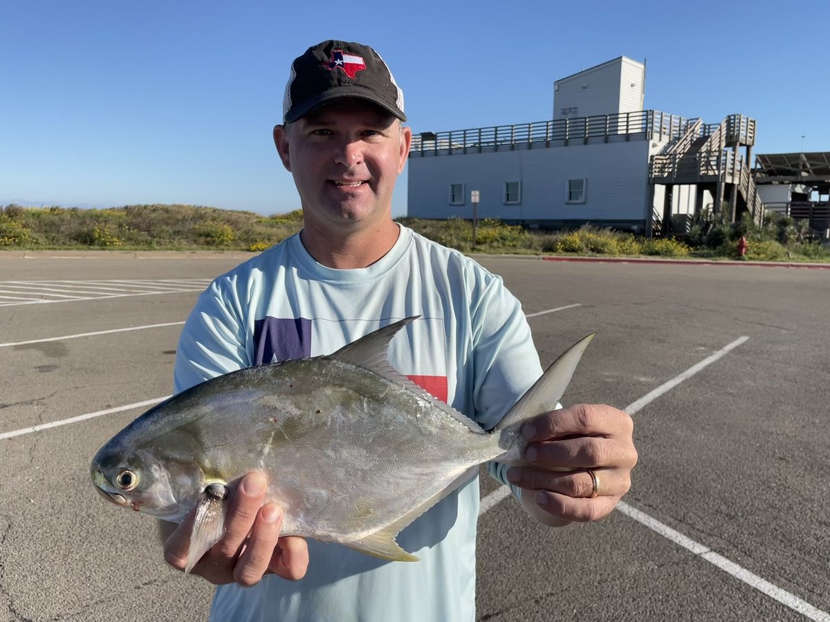 Wegofishing1's tweet photo. It was a PINS slayfest and Ben got his PB Florida Pompano!
#surffishingtexas #beachfishing #surffishing #pompano #slayfest #fishing #fishingcouple #wegofishing https://t.co/41WQVt47DE