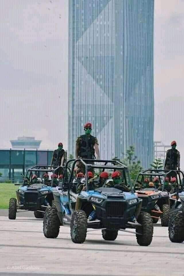 xotrinx's tweet photo. 📍Commentary:Well this is interesting. How did Oromo rebels attain the utility vehicle of the Republican Guard(Prime Minister’s own private guards). 

#Ethiopia 
#Oromorebels 
#Republicanguard 
#xotrin https://t.co/agEeltXUTg