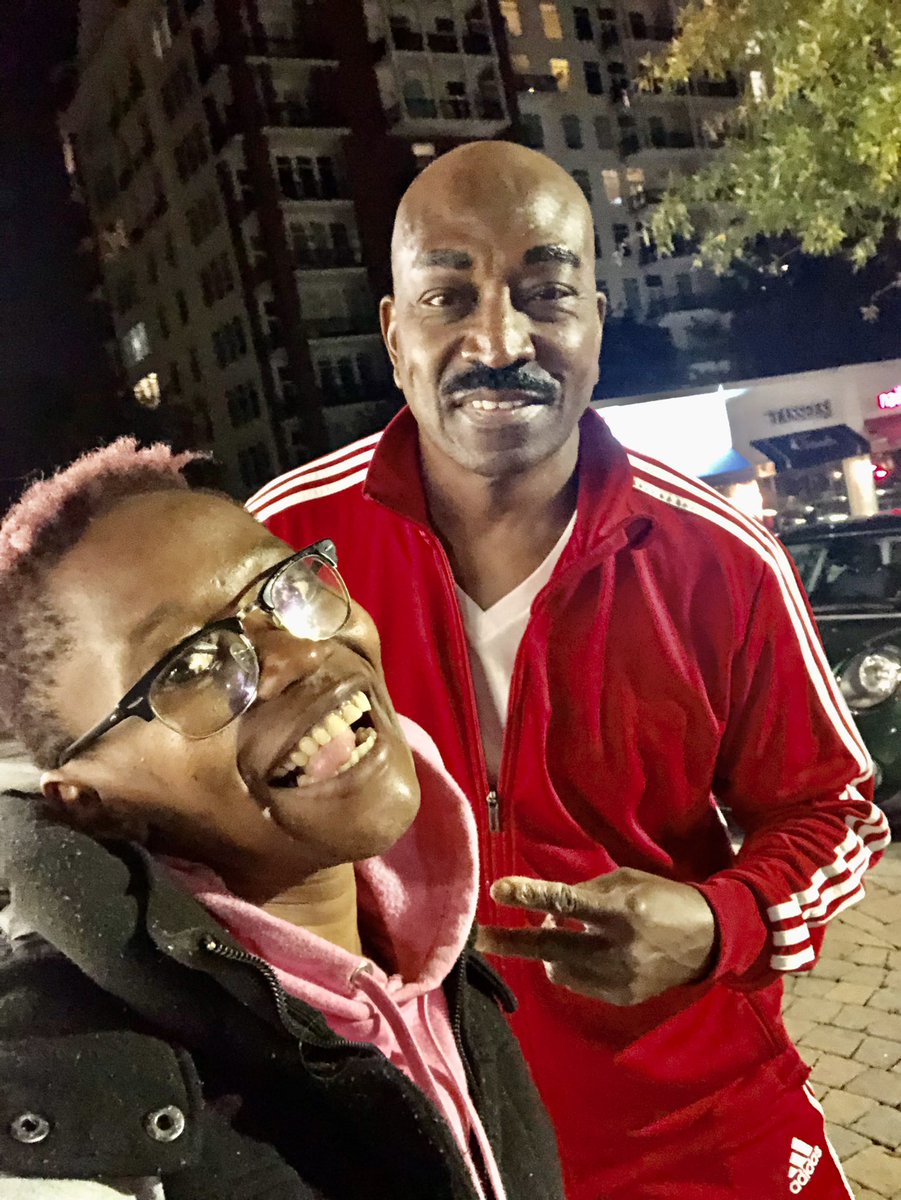 TalkShitWithP's tweet photo. && then PINKY 🤣🤣 #IfYouKnowIfYouKnow!! https://t.co/H0tMhAgWNH