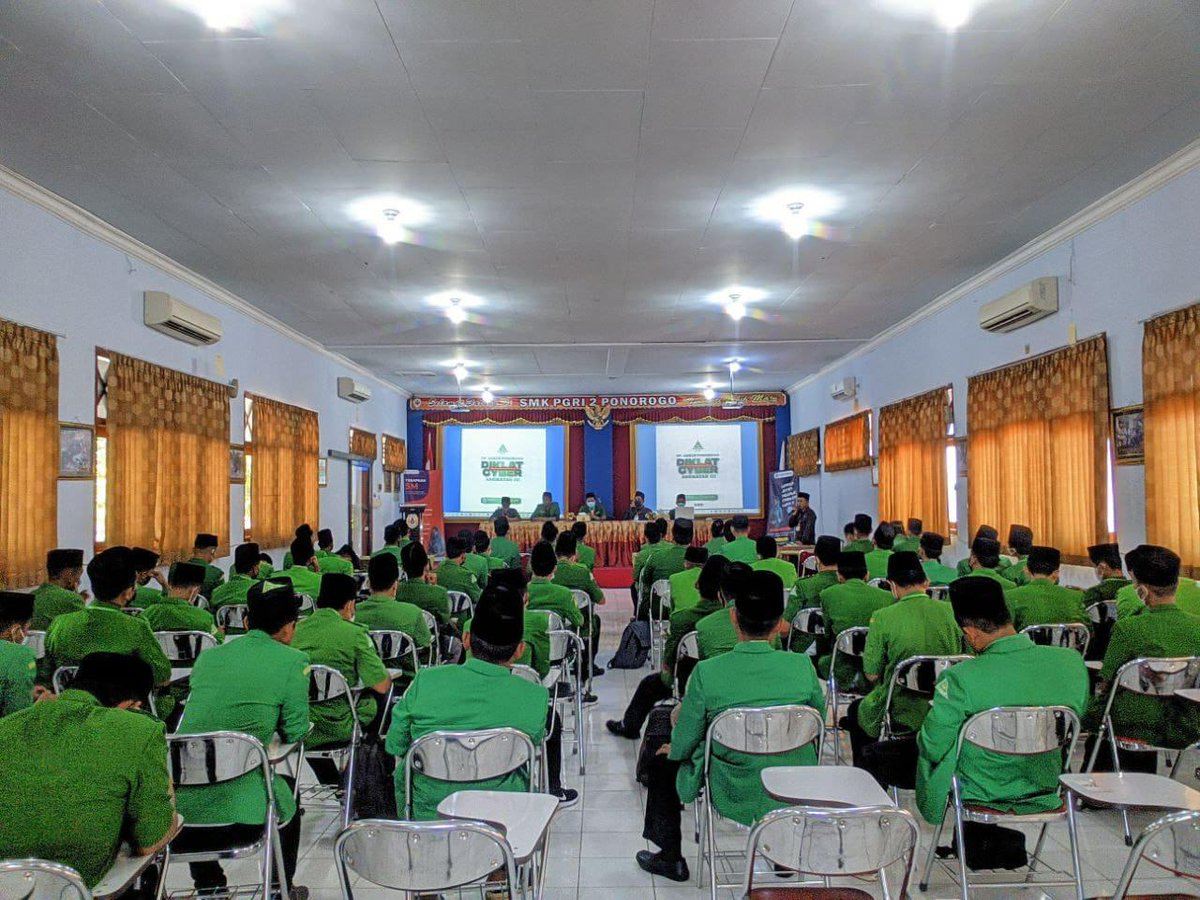 FAKTA_UNIQQ's tweet photo. Kaderisasi Ansor menjawab semua tantangan..,

Selamat atas terselenggaranya Diklat Cyber Angkatan III PC GP Ansor Ponorogo, Jawa Timur
🤩🤩🤩
#ACTASatuKomando https://t.co/Kr03LgCwbl