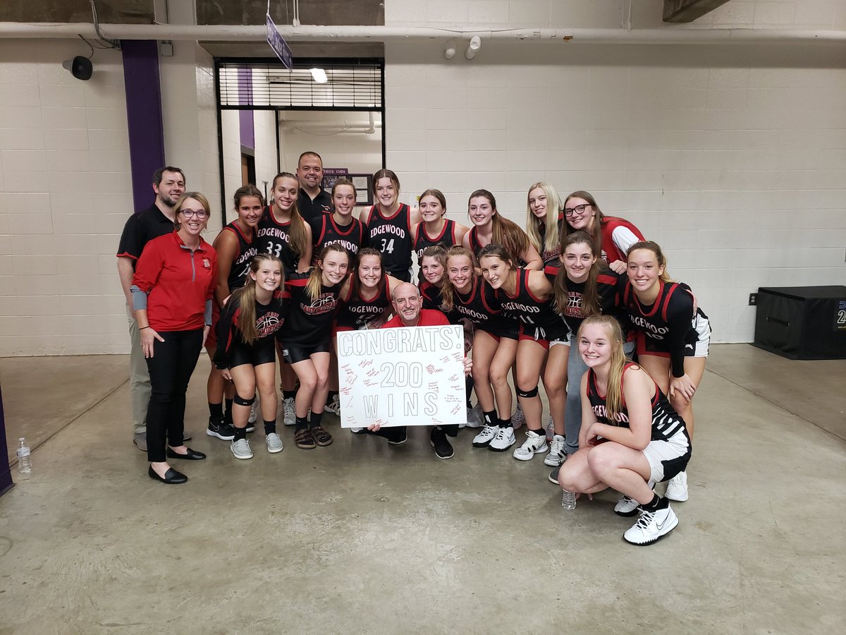 ehscoach_sims's tweet photo. Never got a rebound, made a shot, or cut off a baseline drive.  Grateful for this group and those before them.  Proud to be a Mustang! https://t.co/zVs8jLOCEH
