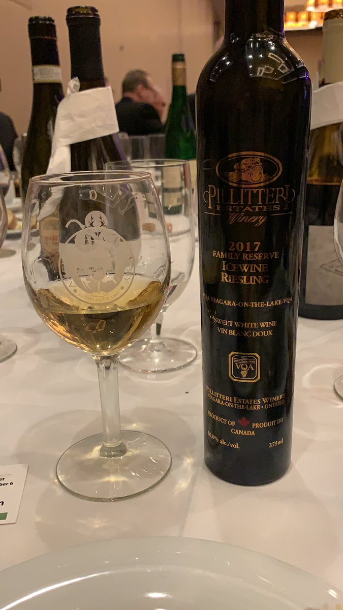 AmericanWineSoc's tweet photo. Don’t worry, dessert wine too, of course! #aws54 🍷 https://t.co/sJjeo3Y3HD