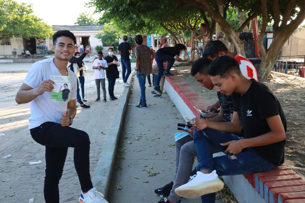 Edotero4's tweet photo. Hoy estuve con mis compañeros y compañeras del MES quienes aspiran al #CMJ con la lista #UnionDeJuventudes en el corregimiento de Aguada de Pablo invitando a la comunidad juvenil a que apoyen y respalden los liderazgos.
#JovenEligeJoven #JovenesAlPoder #Sabanalarga https://t.co/vXoBSDwZdX