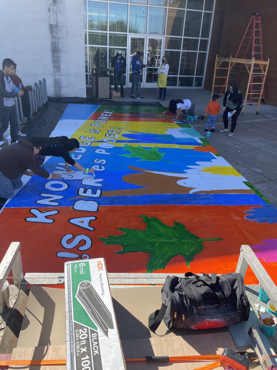 LeroyQuigg's tweet photo. #CommunityEngagement Paint By Numbers with youth in the community at Hampton-Illinois @dallaslibrary Thank you to all who came out today and helped make this event fun for all #SaturdayFun @teamthomas2015 @DPDGangUnit @DPDSWNPO @DPDCA @Michelara @DPDMunoz @WJWest233 https://t.co/X2ajyr9Whh