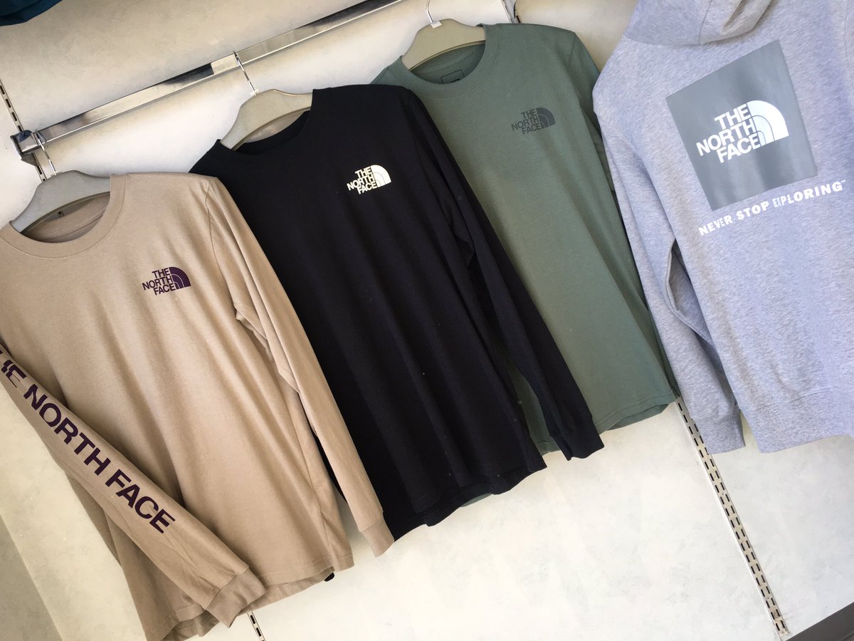 v_young_v's tweet photo. 今日は、快晴ですね。#northface #ノースフェイス の長袖Tシャツ、パーカーが入荷してます。シンプルなデザインでコーデしやすいですよ！
#young ＃ヤング #都城 #宮崎 ＃ストリートファッション ＃セレクトショップ #sunyoung #サンヤング https://t.co/a6zohnqAse