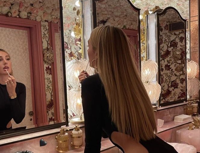 MAISONSTLAURENT's tweet photo. https://t.co/auE9yyazed
