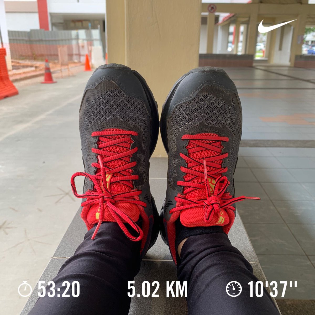 ShadesofTL's tweet photo. New Run, Recovery Run... Happy to be back in these shoes... slow start but i have to re-start some⁦where isn't it, ⁦⁦@bennettrun⁩ ?
#nikerunclub 
#nikerunclubapp 
#asics 
#recoveryrun 
#ihavemykttapeon 
#everyrunhasapurpose 
#iloverunning https://t.co/pVGp3JdtDV
