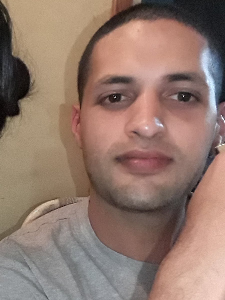 LucasRe33448680's tweet photo. Hola soy nuevo en Twitter https://t.co/s4e9xaXSMN