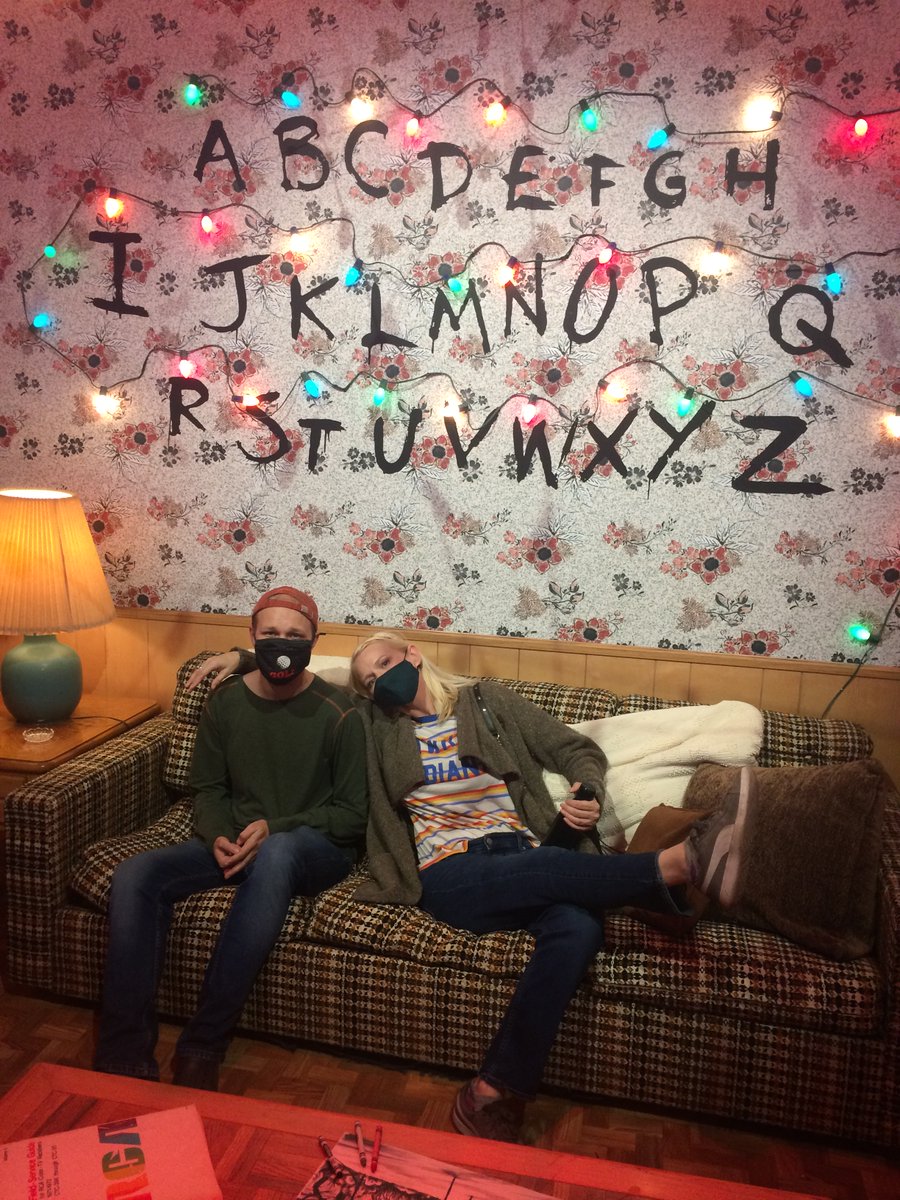 JoannaDeVoe's tweet photo. #StrangerThingsDay #StrangerThingsPopUp

And we sat on the couch. https://t.co/PNpW9U9brb