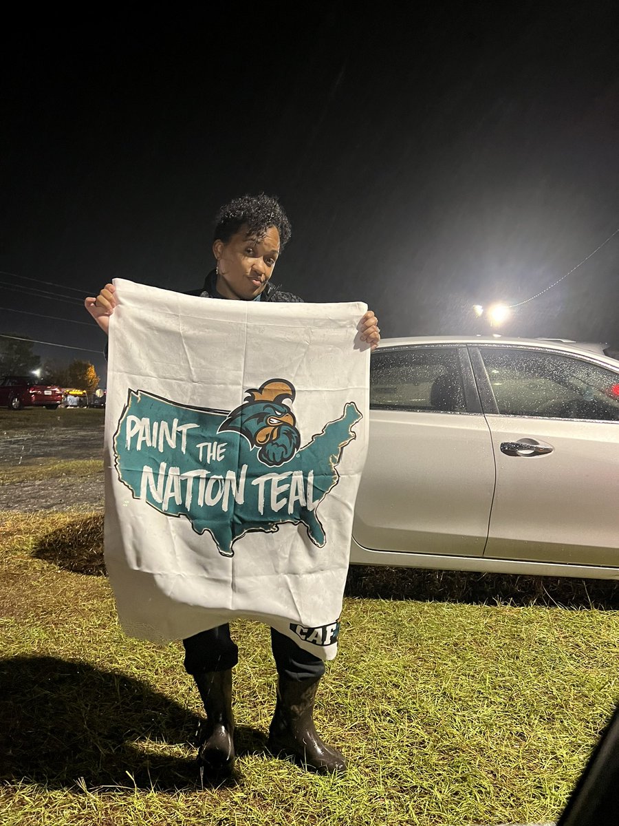 FarrahCC's tweet photo. 8-1 BABY @CoastalFootball @CCU_CAF #PaintTheNationTeal #CollegeFootball #CollegeFootball #rainorshine #supportourbabies #TEALNATION #ccu4life #NCAA #CFP #ChantsUp #boymom #HumbleAndHungry #wegotthis https://t.co/4zNvziAFzm