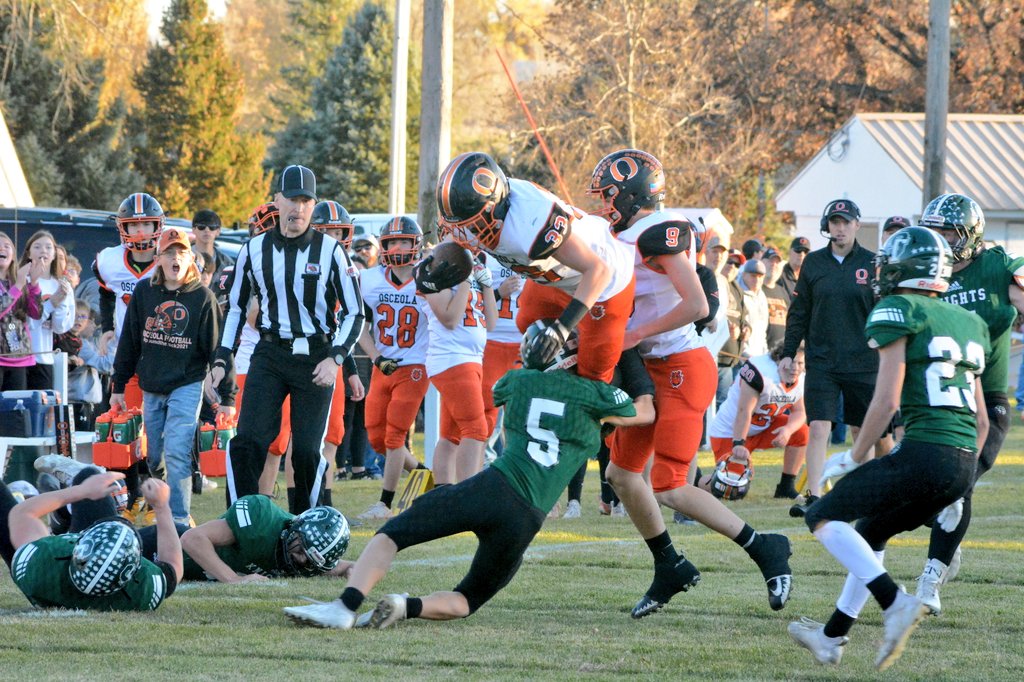 epicteamcamps's tweet photo. @STKnights @JoshDeines 
#Playoffs #epicfootballcamps 
🏈📸 by Jamie Taylor 💯 https://t.co/sPm5UoVr97