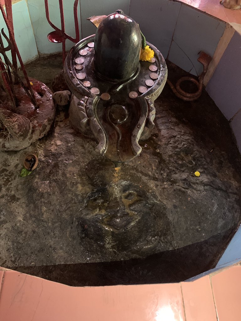 PKThungon's tweet photo. A naturally inscribed face of a human at Shiv Mandir located at 4 Mile, Shergaon, West Kameng District, Arunachal Pradesh which is on OKSRT Road, which around 230 kms approximately from Guwahati. Do visit for blessings from Mahadev. Har Har Mahadev.🙏 https://t.co/KdGWi4DlLn
