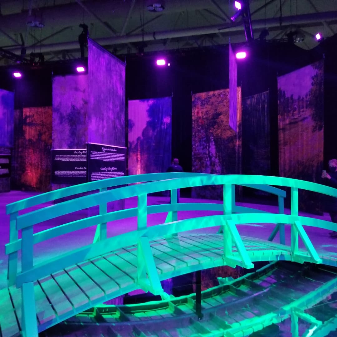 lmariejackson74's tweet photo. The Immersive Monet exhibit was so very cool !
Much thanks to Claire Brundle for taking me !
#monet #immersiveexhibit #toronto #bdaygift #greatday #makingmemories https://t.co/qx63L3X1yb