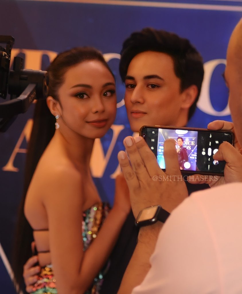 Bingkay84's tweet photo. Happy sunday fam!

MAYWARD NOVEMBEST

#MayWard
@maymayentrata07 
@Barber_Edward_ https://t.co/rDLy7SfkxU