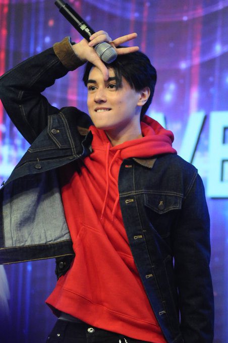 Bingkay84's tweet photo. Dapat pakitang gilas kasi nanunuod si crush😁

MAYWARD NOVEMBEST

#MayWard
@maymayentrata07 
@Barber_Edward_ https://t.co/EL4PGMWzIg
