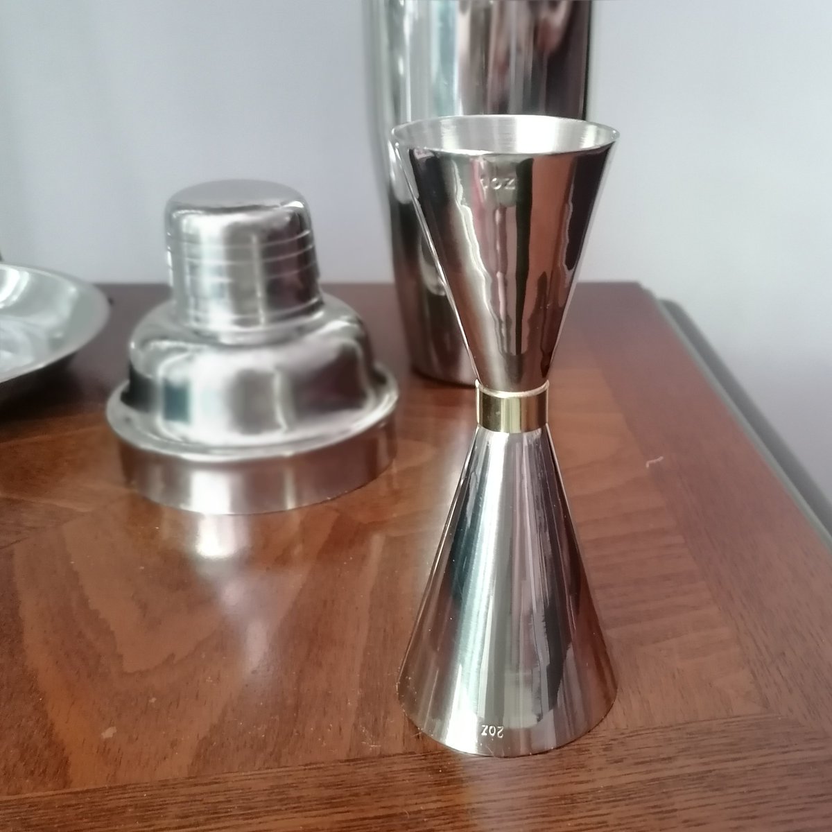 CasaBarman's tweet photo. Elegante #jigger en acero inoxidable de 1 y 2 oz.
#bartendertools #flair #drinks #brindis #cheers #mixology #cocteleria #pub #restaurante #hotel #cafetería #macerador #exprimidor #hielera #vino #wine #jugos #refrescos #granizados #corchos https://t.co/Cofj7e20lE