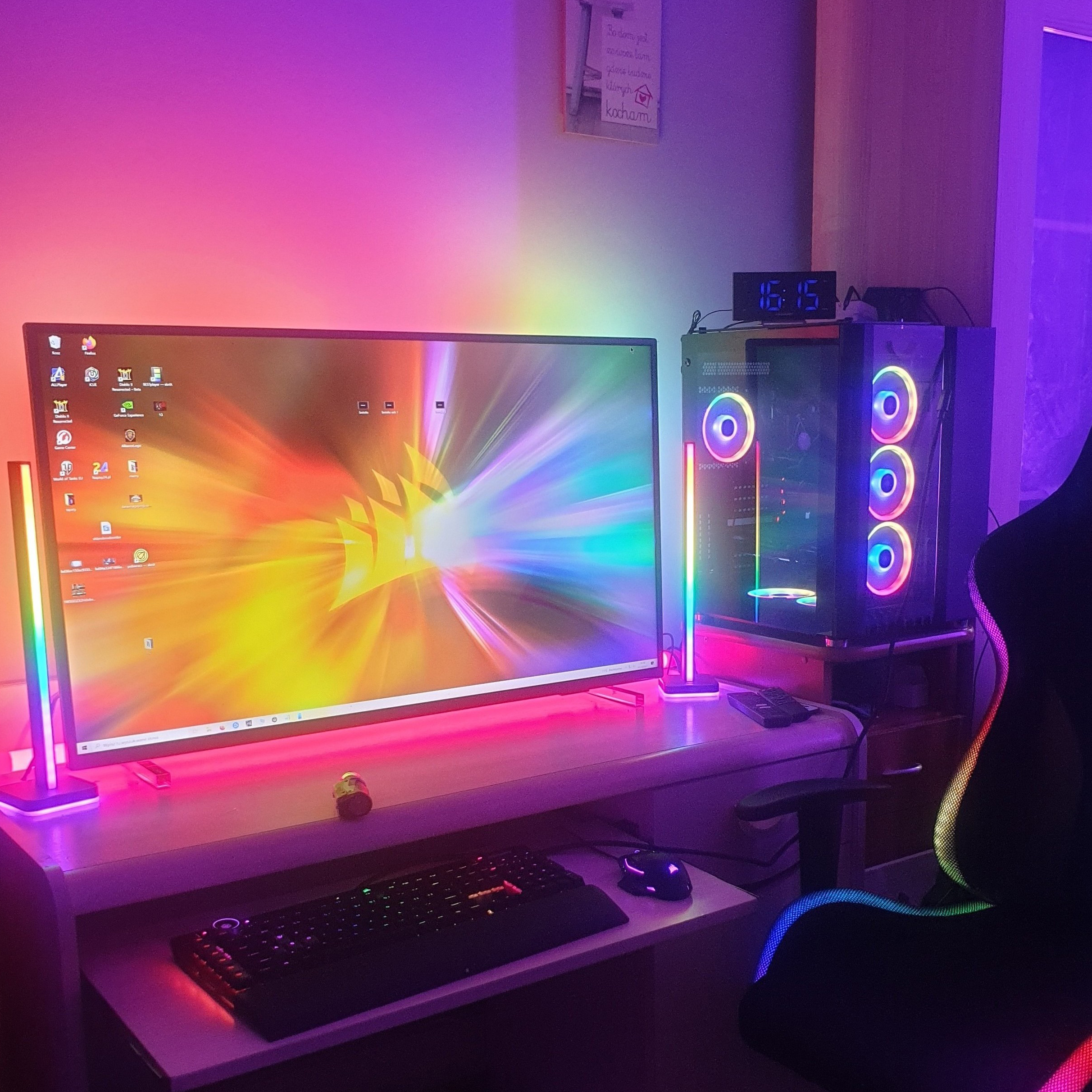 kulstof forhandler pilfer CORSAIR on Twitter: "Adding iCUE LS100 Smart Lighting Strips on the back of  your monitor can bring your setup to life! 📷 Tomasz K  https://t.co/uxv1gSstOL" / X
