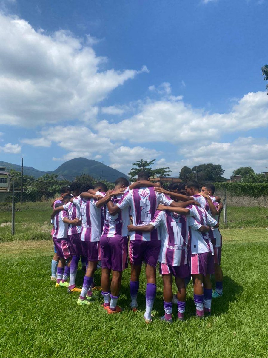 ParqueIpanemaFC's tweet photo. Quando acabam os adversários... e só nos resta enfrentar a nós mesmos. 

Parque Ipanema #geração2004 1 X 0 Parque Ipanema  #Geração2005

4ª rodada Baixada Cup Sub-17 https://t.co/Y6U8ao5hTb