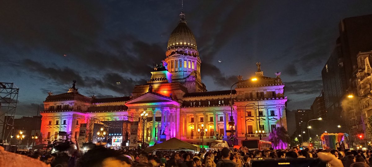 Lautaro23j's tweet image. Marcha del orgullo.
#LGBT #Orgullo2021