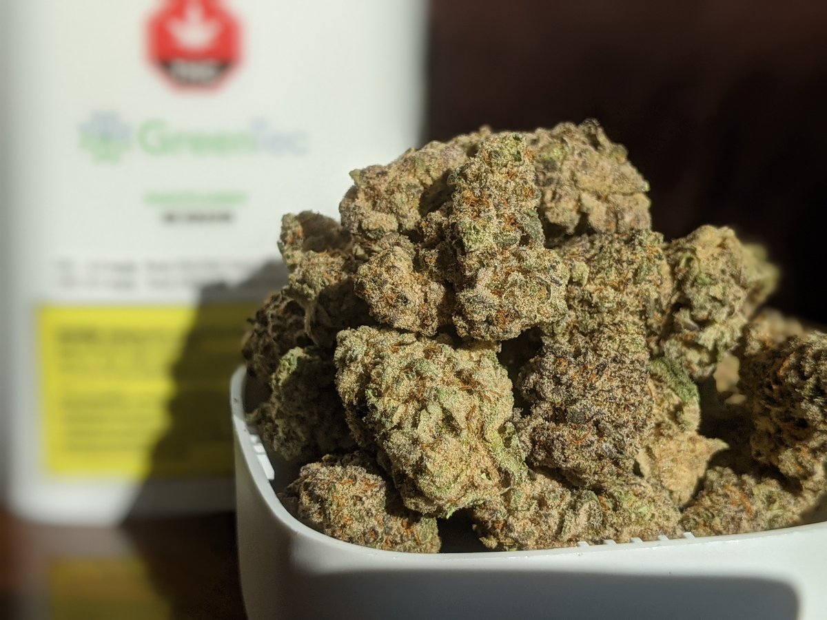 PuffTheMagic42's tweet photo. 28 Grams MacFlurry 24.61% THC 2.23% Total Terpenes @GreenTec https://t.co/OuG32lRqeU