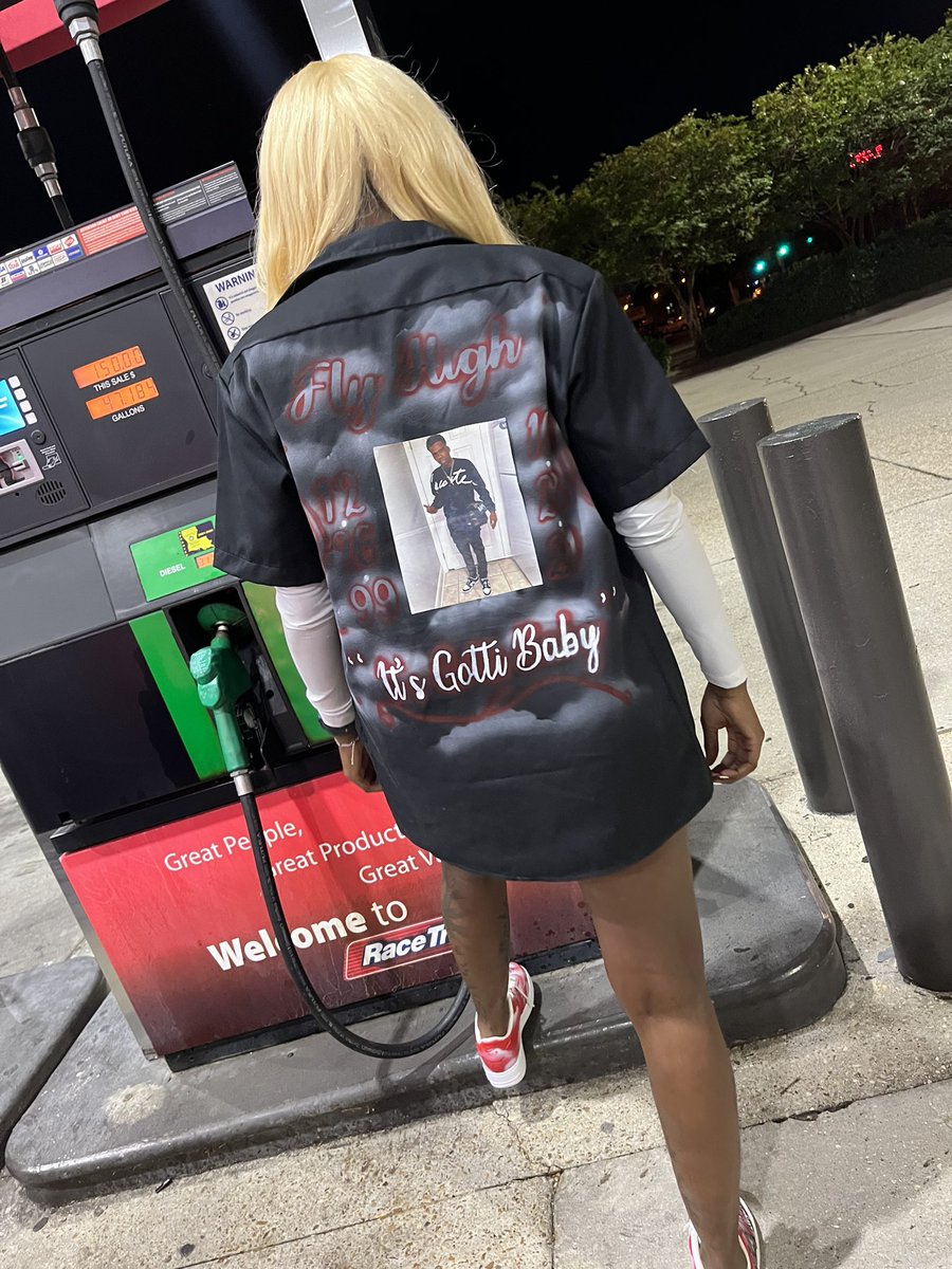 jjailenn's tweet photo. until we meet again Jamonte .. 💔 i love you! #forevergotti #longlivemula https://t.co/nsZ8UiFwpG