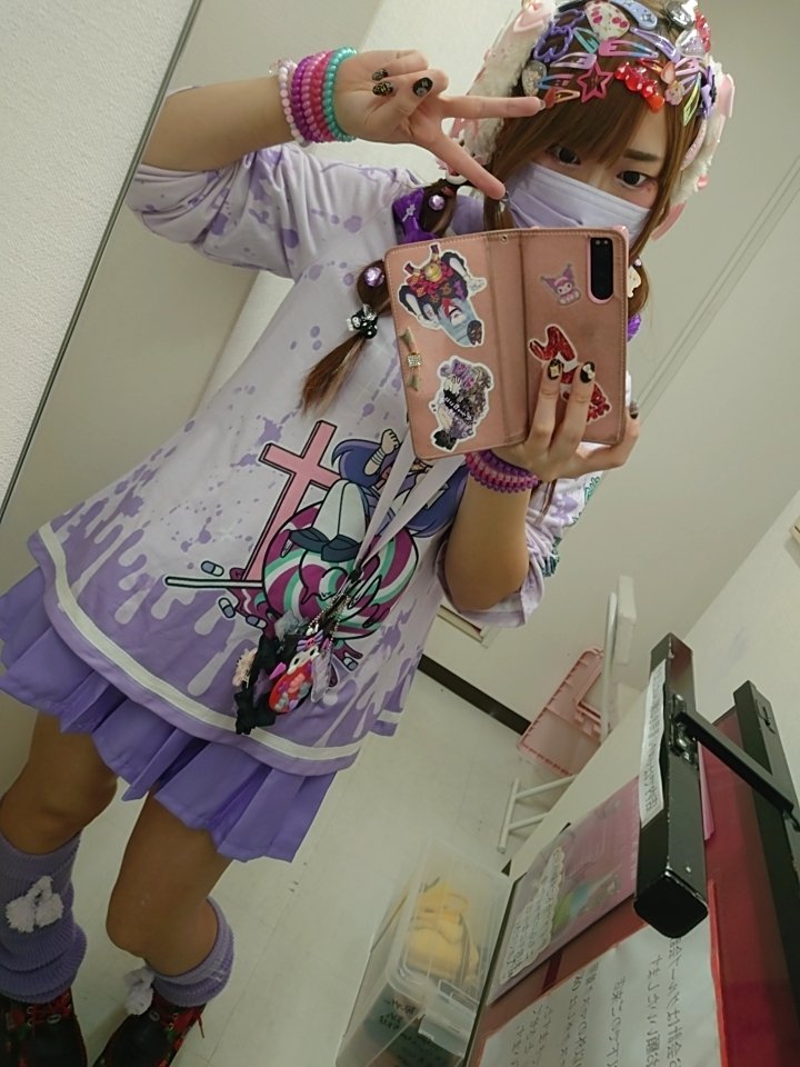 031usaatan's tweet photo. 髪色かえてから
はじめて…地毛デコデコしてきた🥰
うさみみもつけとるょー💜😃
12-17まってますʕ ꈍᴥꈍʔ
#PINKKAWII #デコラ
#原宿系 #しなこちゃんにあいたい
#宗右衛門町 #紫担当
#原宿ファッション #かわいい大好き https://t.co/CJYW2d1vM7