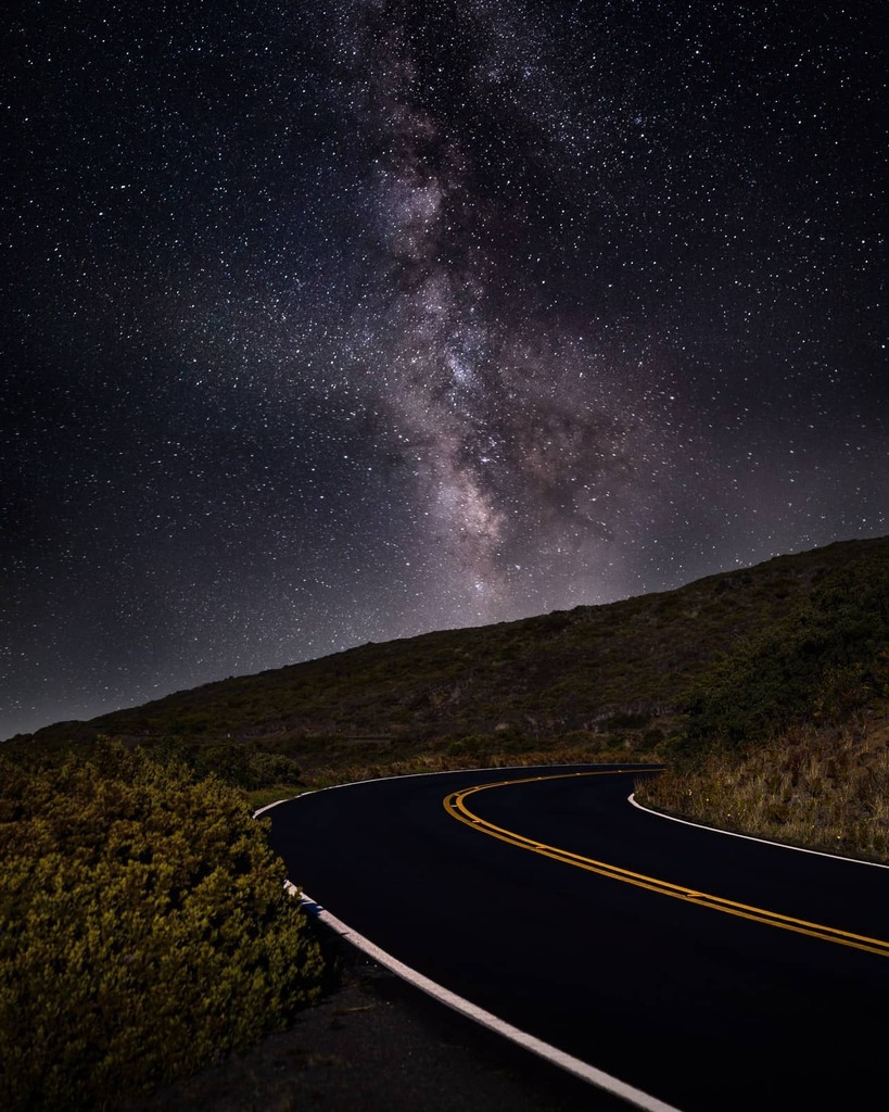 TomasWilliamsA's tweet photo. On the way to heaven.
#haleakala
#hawaii #aloha #maui #mauihawaii #hawaiilife #travel #hawaiistagram #hawaiian #nature #islandlife #paradise #travel #FlyTheFlag #aircanada #enrouteplaceoftheday #earthpix #hellofrom #earth #visual3 #wonderlustcollectiv… https://t.co/yEvQImyIwf https://t.co/J42mEsH7xO
