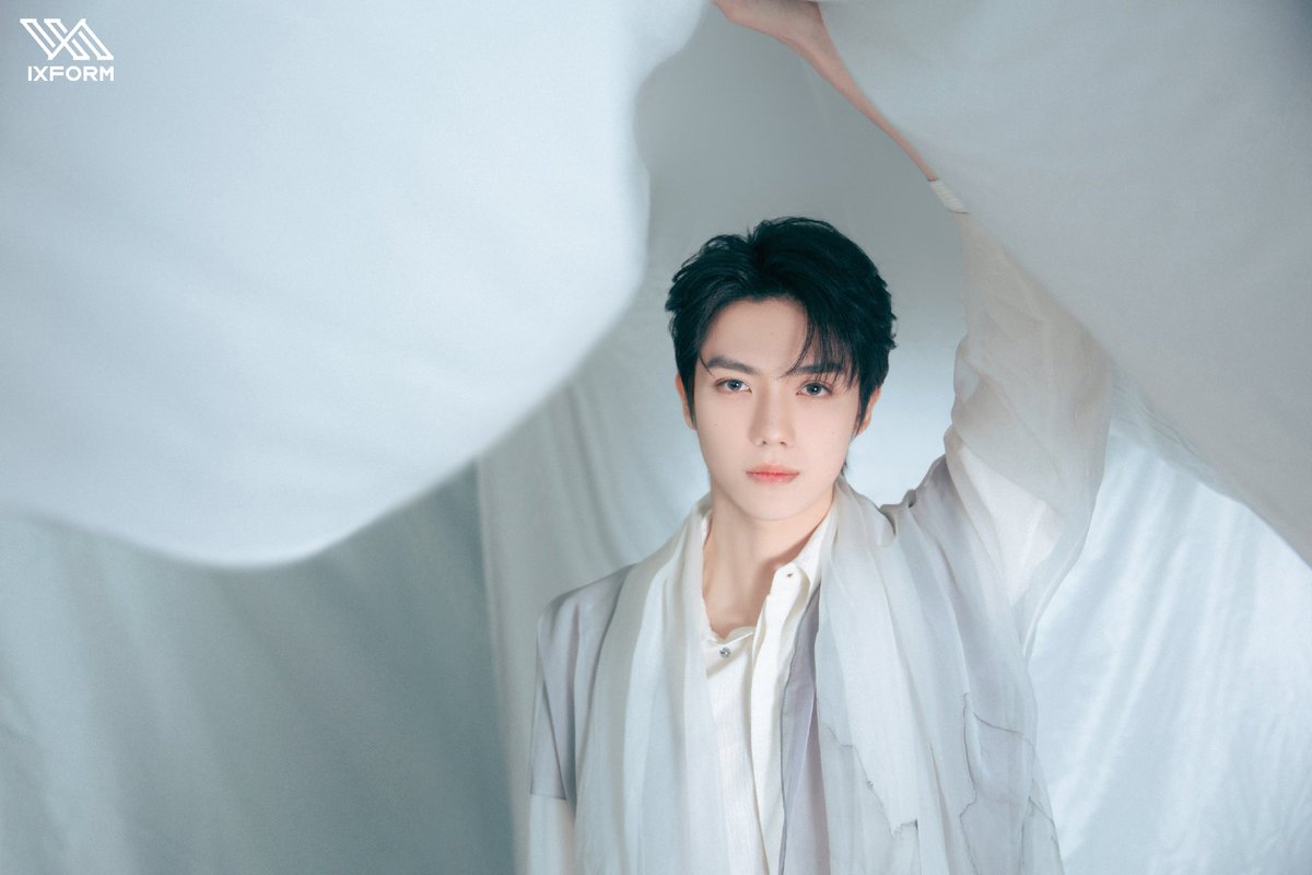 I vote #LuoYizhou from China for #100MostHandsomeMenOf2021 
#TBworld2021