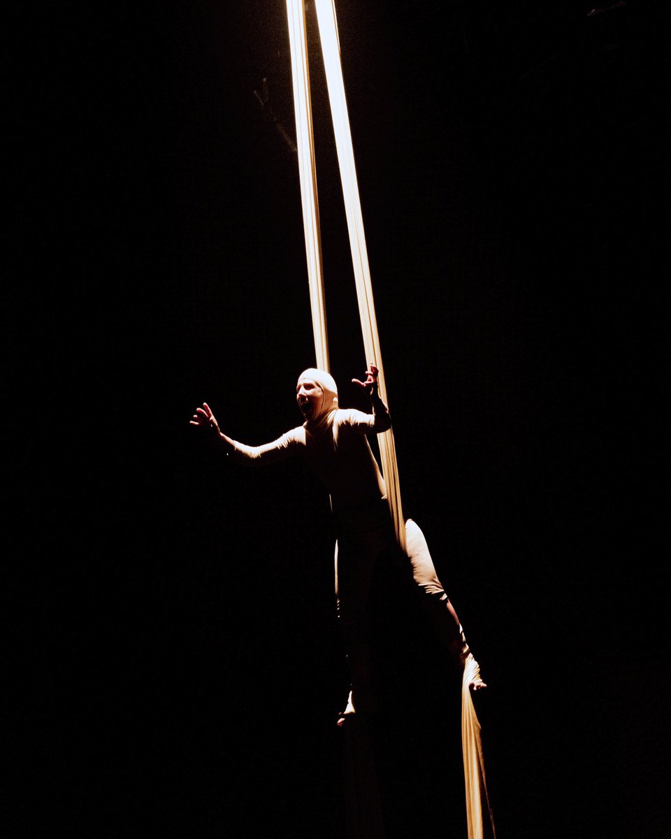MacondoAustral's tweet photo. Teatro Huevo con su #obra “Estado de Sitio” en el 10 #festival de #teatro #Patagonia en #escena https://t.co/ub0H43Y6HU
