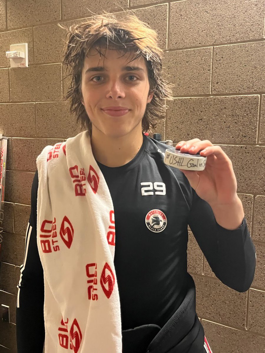BlckHawksHockey's tweet photo. Congratulations to @GavinOc9 and @Owenbaker_43 for scoring their first USHL goals during tonight’s victory in Sioux Falls! https://t.co/5m7v5X6SFX
