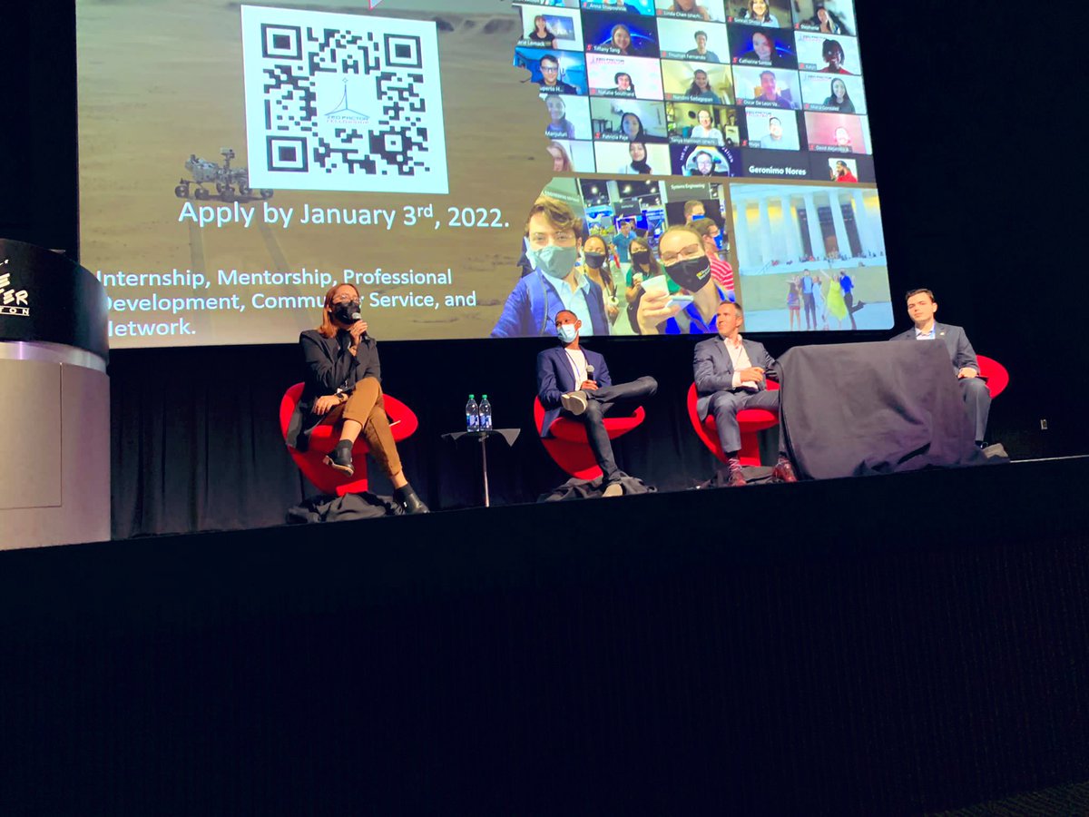 astro_steph's tweet photo. I had the amazing opportunity to moderate the Mission to Mars panel! https://t.co/G9cg5xfANS