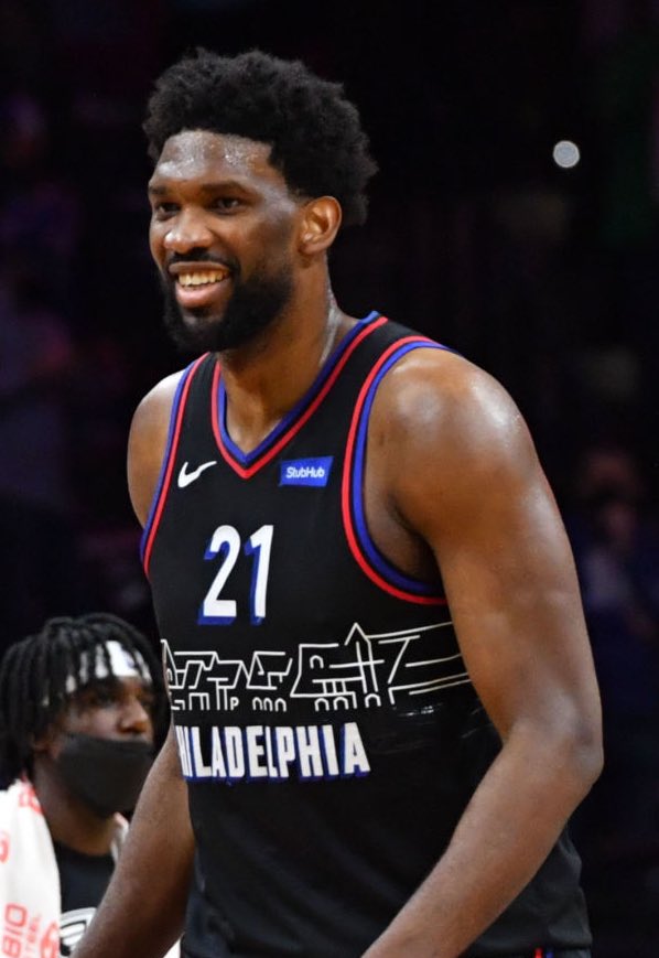 TheDunkCentral's tweet photo. The Sixers are 8-2 and on a 6 game winning streak 🔥 https://t.co/0gTexBq3xs