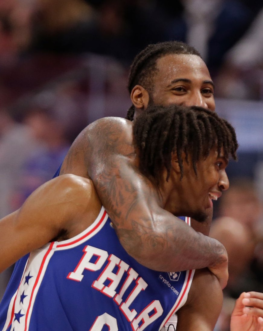 TheDunkCentral's tweet photo. The Sixers are 8-2 and on a 6 game winning streak 🔥 https://t.co/0gTexBq3xs