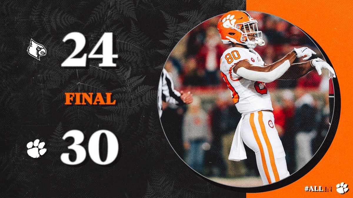 ClemsonFB's tweet photo. Gritty W in Louisville! https://t.co/rRERv3Zgh0