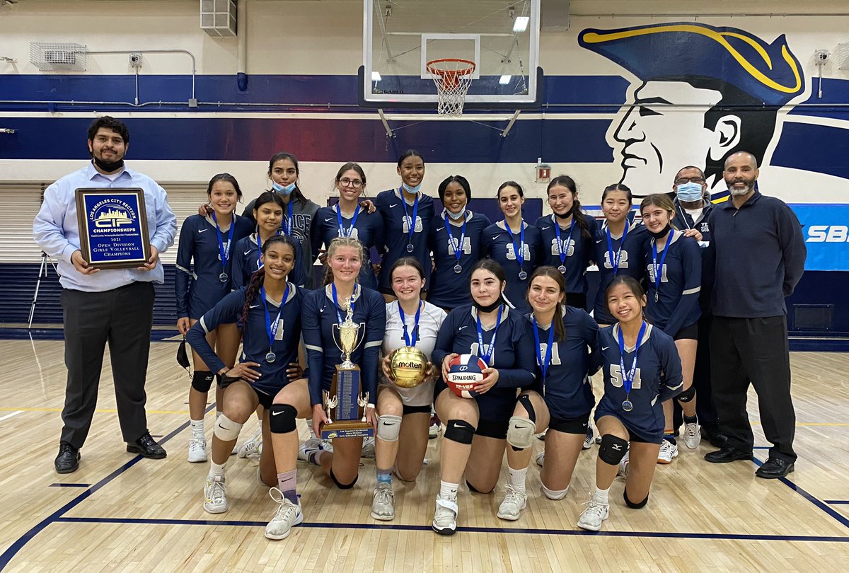 GIRLS VOLLEYBALL Open Division Final: 🏐🏆 Venice 3 Granada Hills 0 25-23, 25-15, 25-15 Lady Gondoliers improve to 48-3 with a resounding win. Their first major division title and third overall! 👏👏👏