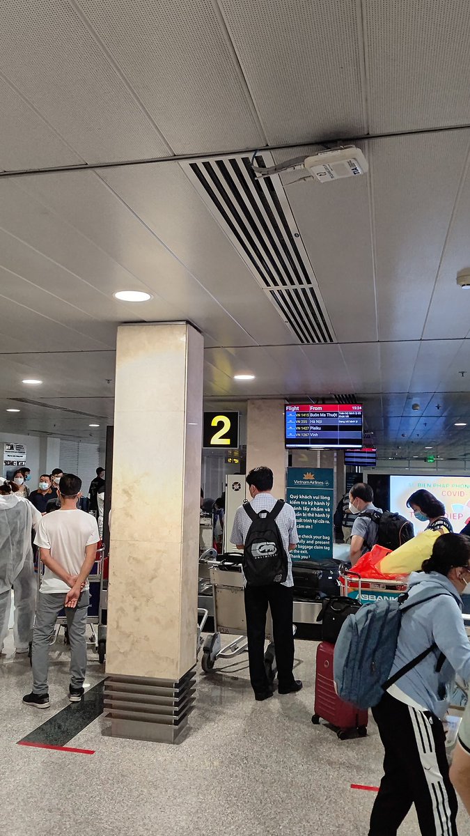 beatnikit's tweet photo. 人の流れが経済の流れ
#saigonairport #posrcovid https://t.co/Poa2p2I8uX