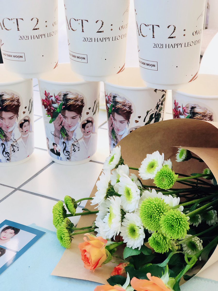 Eternite_TW's tweet photo. 택운아, 생일 축하해 🥰🎂

@JUNGTW_LEO 
@favoriteTAEK 

#사랑하는_정택운_생일축하해
#언제나_우리뮤즈_2막도_함께해
#HAPPYLEODAY https://t.co/O1CnQI6k7o
