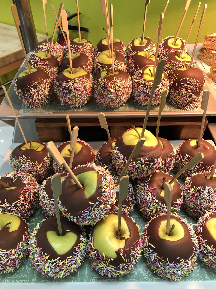 SekKeane3's tweet photo. @LRGSFood bonfire night treats https://t.co/s9xmt0mWU7
